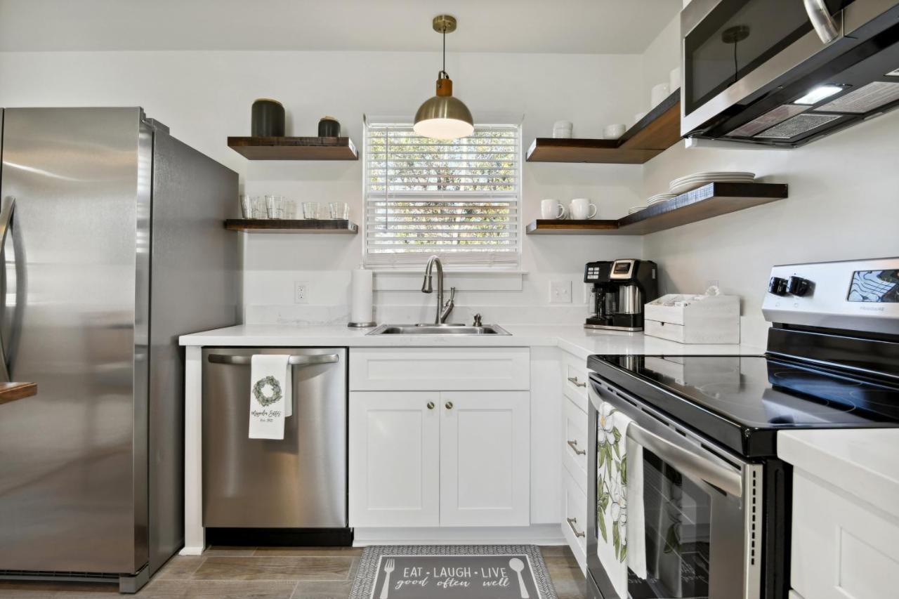 Vacation Rental Bay St Louis Walk To Beach, Dining, Shopping, And Nightlife Bay St. Louis Exteriör bild